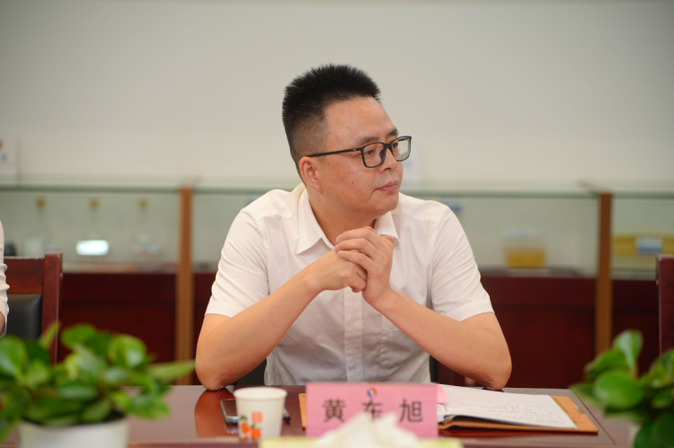 1765462042-7347628964e3105