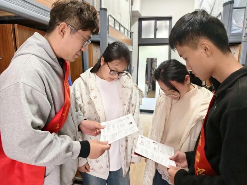 一站式社区活动|解锁社区资助“青春密码”莆田学院商学院用志愿暖护成长
