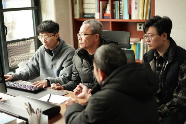 1777478254-5c4d197a4484c5d