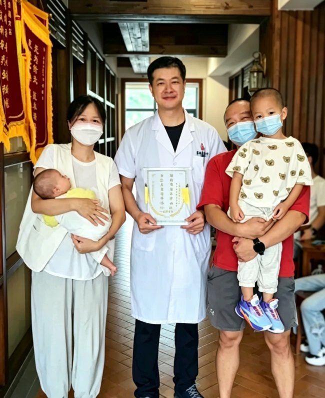 1777478396-15aa6f6273596af