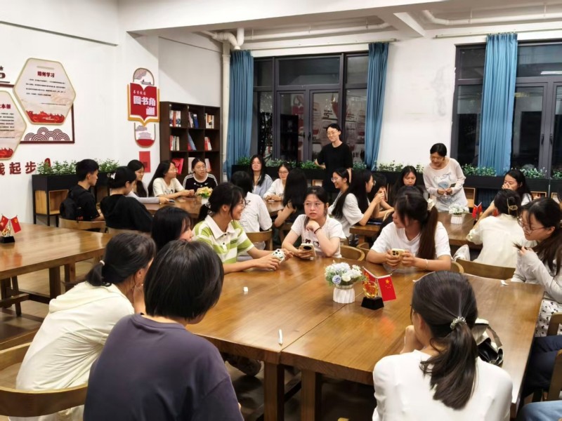 一站式社区活动丨沉浸式反诈新玩法！商学院开展“校园贷谁是卧底”趣味反诈活动
